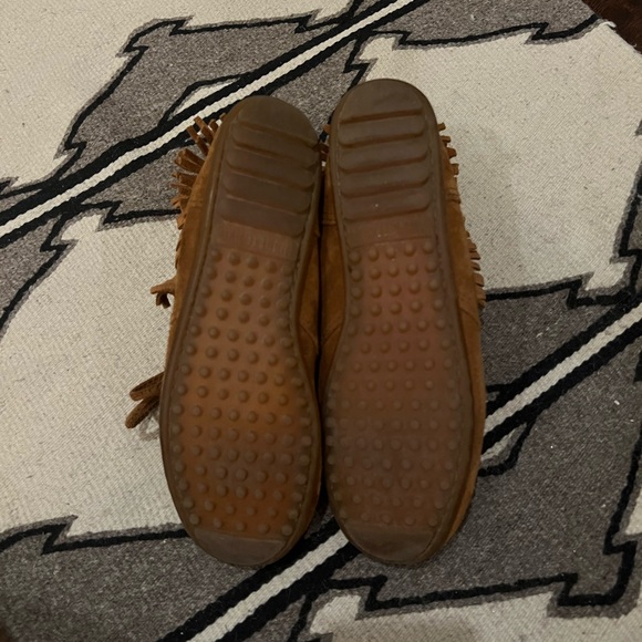Minnetonka Lace-up Fringe Booties, size 8 - Picture 8 of 8